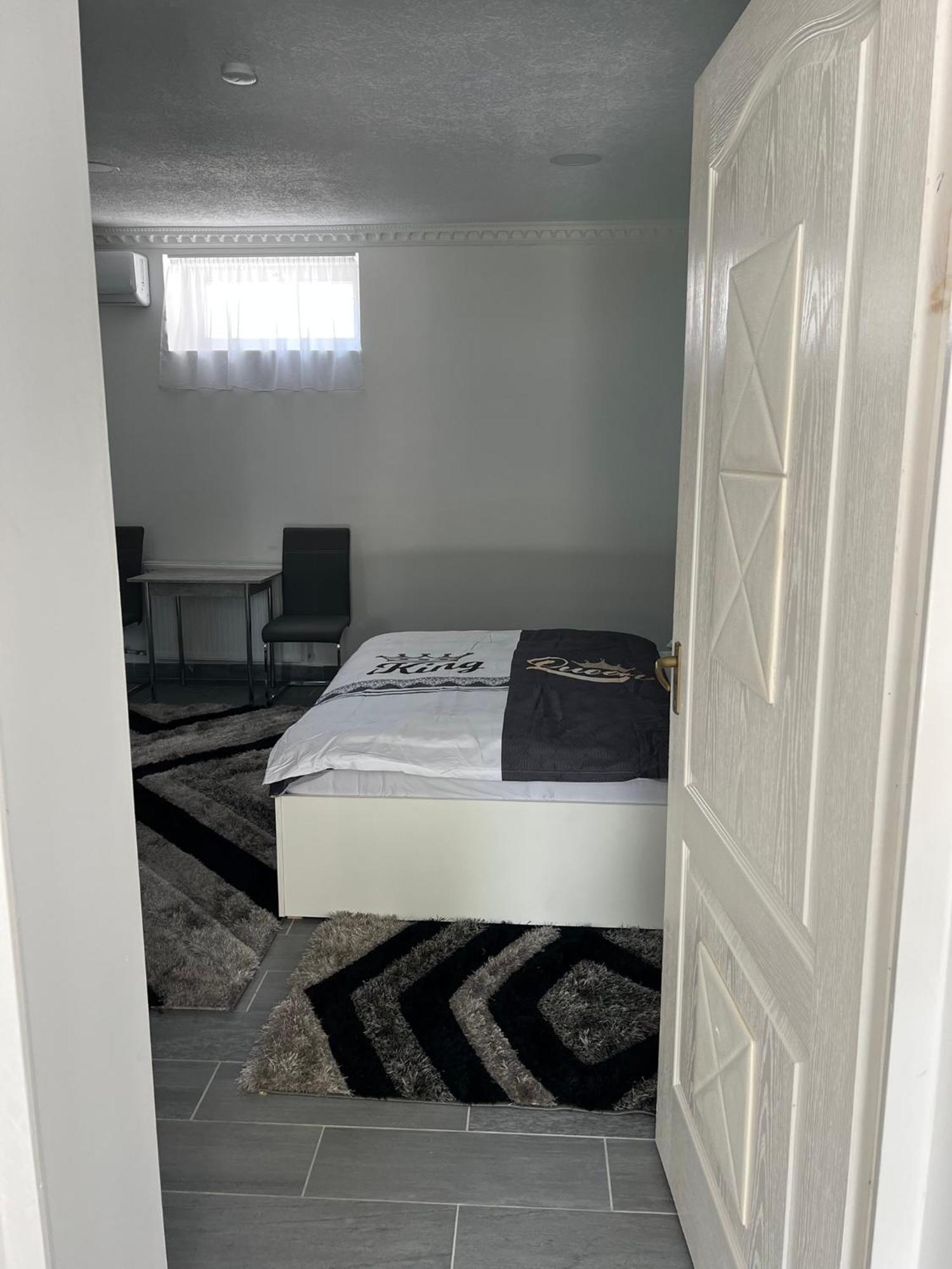 Adel Apartman Kisujszallas Zewnętrze zdjęcie