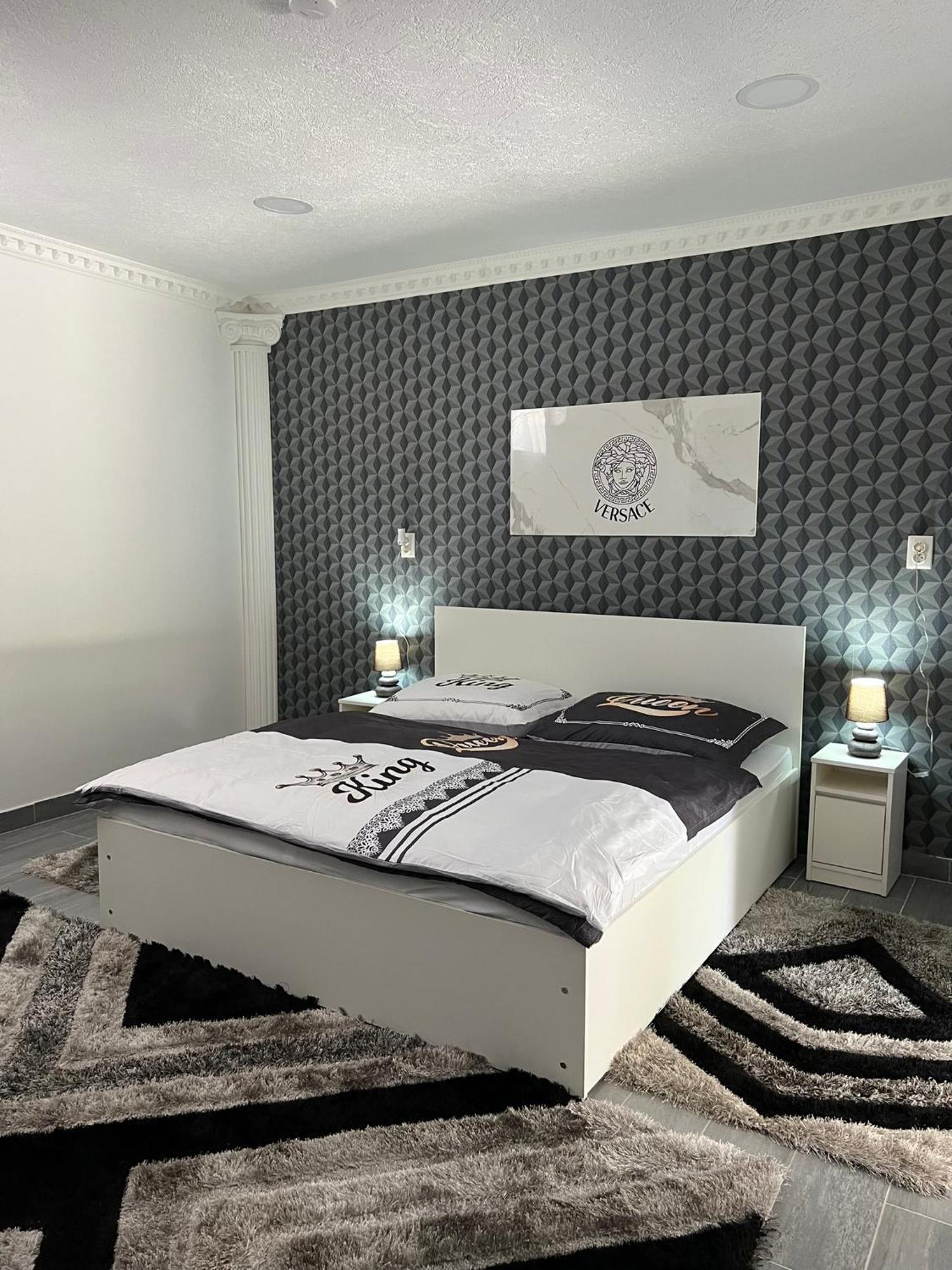 Adel Apartman Kisujszallas Zewnętrze zdjęcie