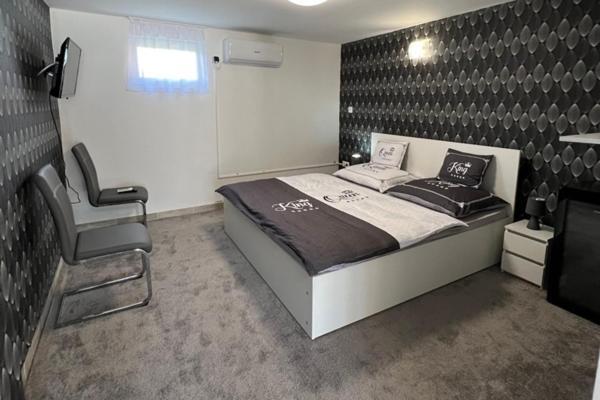 Adel Apartman Kisujszallas Zewnętrze zdjęcie